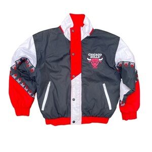 Pro Player Chicago Bulls Youth Bomber Puffer Jacket — Size Large